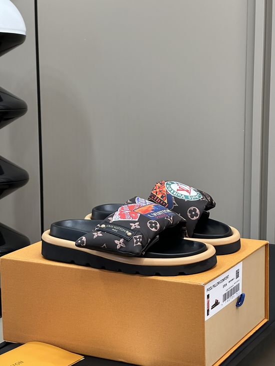 Louis Vuitton Fleece Lined House Slippers With Non-slip Sole
