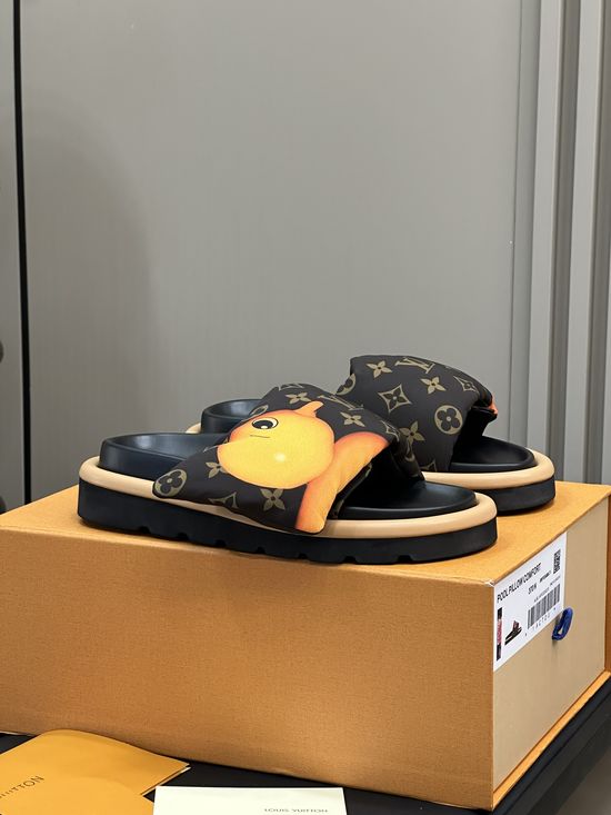 Louis Vuitton Fleece Lined House Slippers With Non-slip Sole