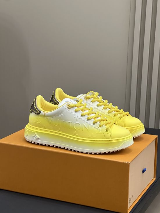 Louis Vuitton Embossed Pattern Thick Sole Comfortable Casual Sneakers