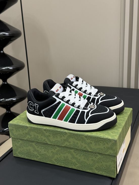 Gucci Breathable Lightweight Distressed Fabric Casual Sneakers