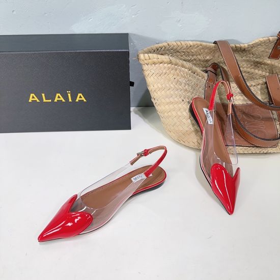 Alaia Heart Decor Pointed Toe Flat Slide Sandals