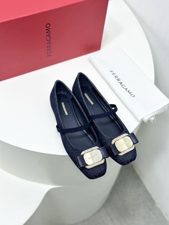 Ferragamo Bowknot Silk Ballet Flats Non-slip Sole