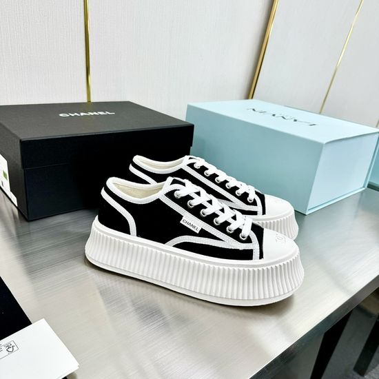 Chanel Cute Retro Canvas Comfortable Platform Slip Ons