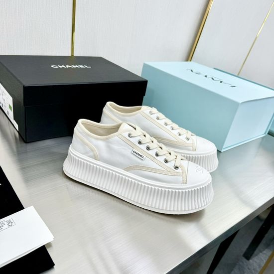 Chanel Cute Retro Canvas Comfortable Platform Slip Ons