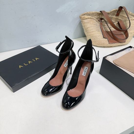 Alaia Elegant Round Toe High Heel Dress Shoes