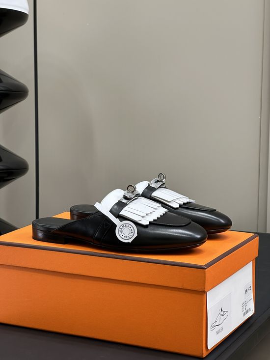 Hermes Tassel Decorated Slip-On Mules With Leather Sole