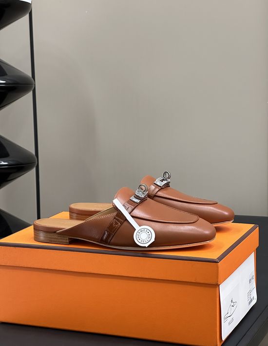 Hermes Classic Slip-On Mules With Premium Leather Lining