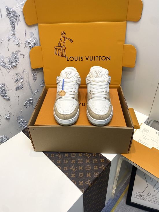 Louis Vuitton Premium Leather Low-top Fashion Sneakers