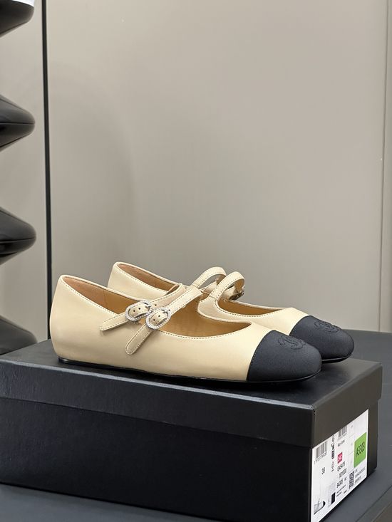 Chanel Round Toe Elegant Lambskin Mary Jane Flats