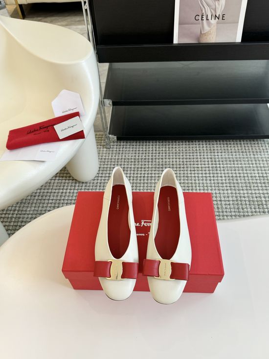 Louis Vuitton Bowknot Decor Chunky Heel Pumps Soft Leather Comfortable Versatile Shoes