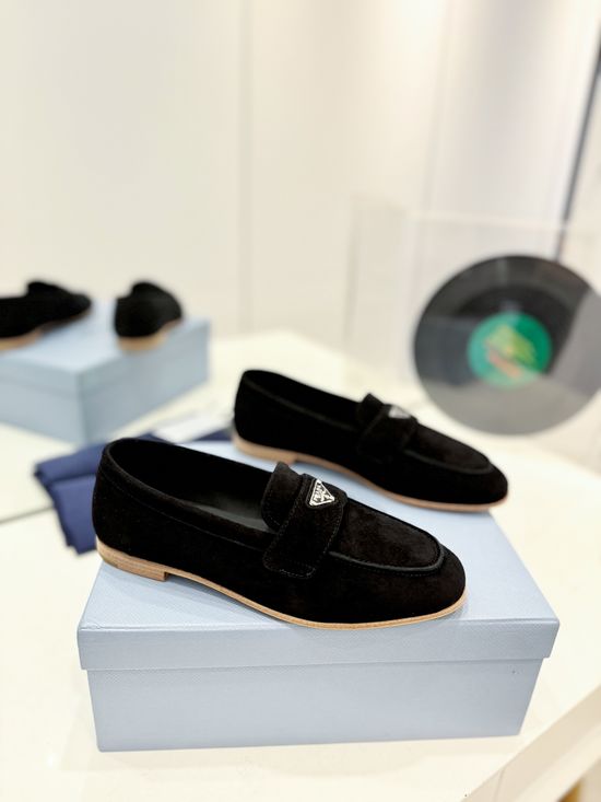 Prada Metal Logo Leather Comfortable Elevated Fashion Shoes