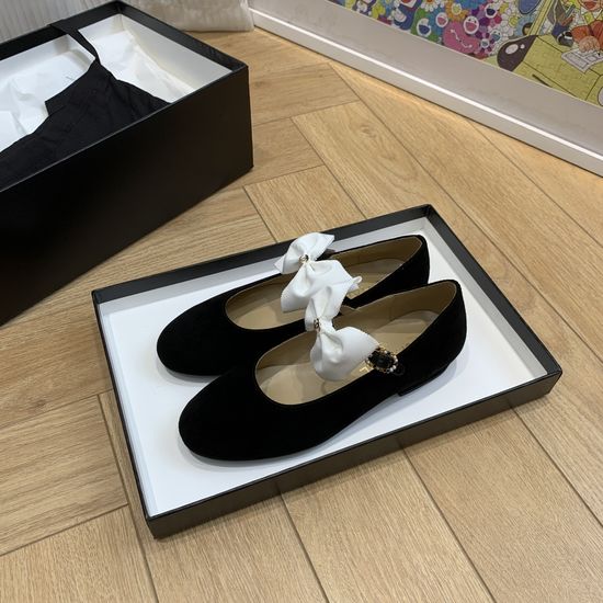 Chanel Rhinestone Bow Mary Jane Shoes Elegant Pointed Toe Silk Upper