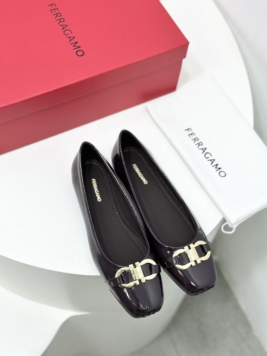 Ferragamo Horse Buckle Patent Leather Ballet Flats