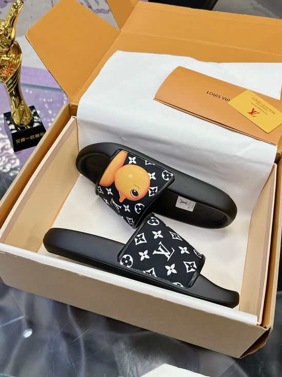 Louis Vuitton Premium Denim Upper Slippers With Comfortable Soft Sole