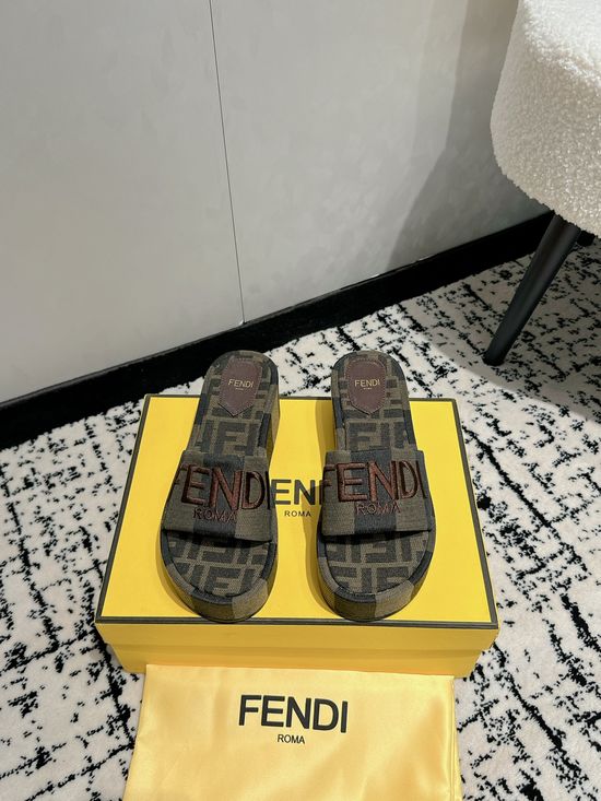 Fendi Woven Platform Wedge Slip-on Casual Slides