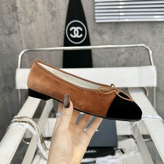 Chanel Elegant Classic Ballet Flats with Soft Leather Lining