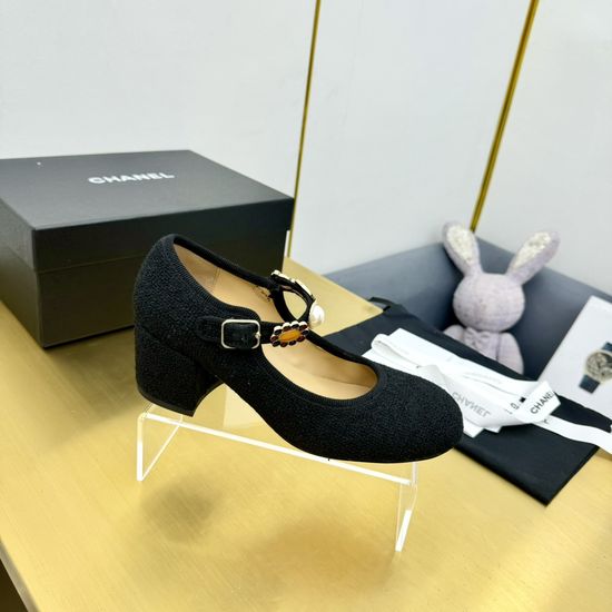 Chanel Vintage Emblem Decor Leather Ballet Flats