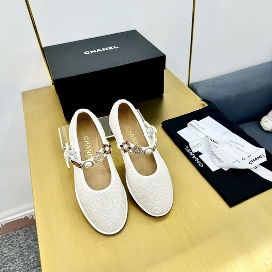 Chanel Vintage Emblem Decor Leather Ballet Flats