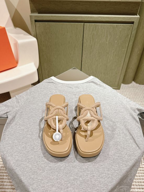 Hermes Suede Decor Leather Lined Comfortable Thick Sole Slides