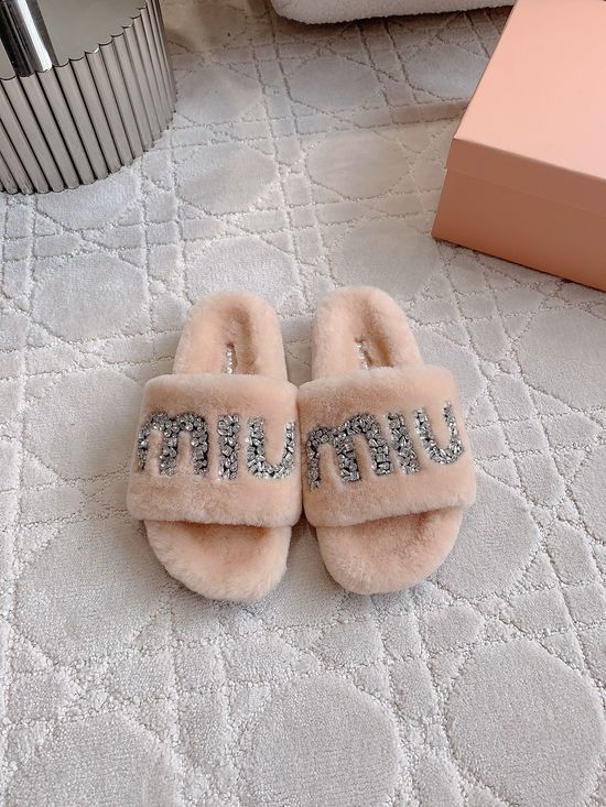 Miu Miu Wool Rhinestone Fuzzy Slippers Soft Comfortable Casual Footwear