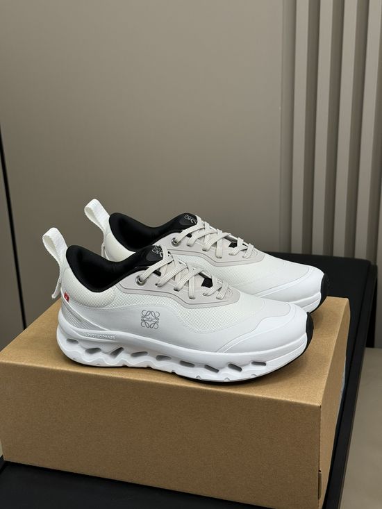 Loewe Lightweight Gradient Color Breathable Running Sneakers