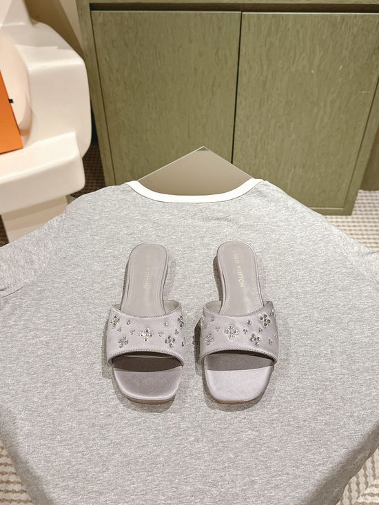 Louis Vuitton Silk Rhinestone Embellished Flat Casual Slides