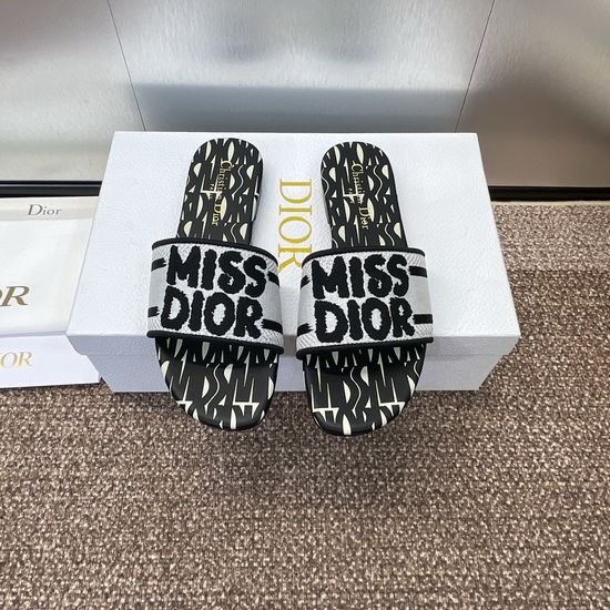 Christian Dior Embroidered Cylindrical Heel Sandals with Classic Logo