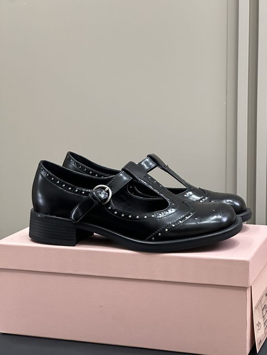 Miu Miu Vintage Leather Dress Shoes Soft Cushioned Sole