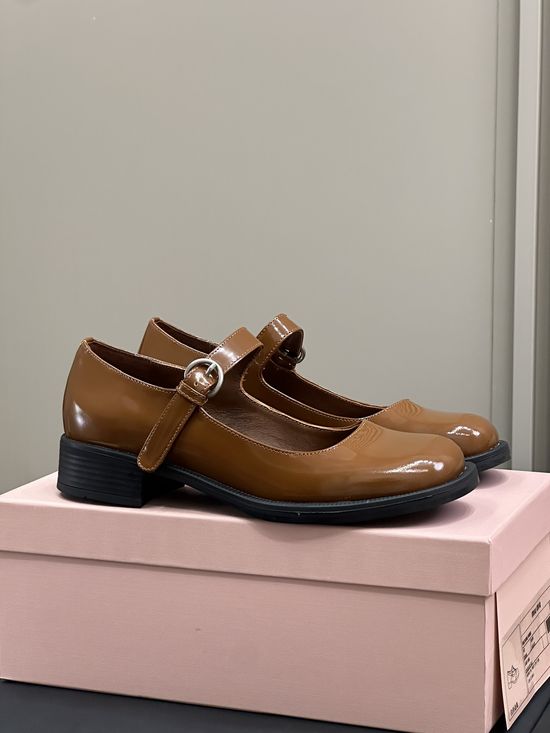 Miu Miu Vintage Leather Dress Shoes Soft Cushioned Sole
