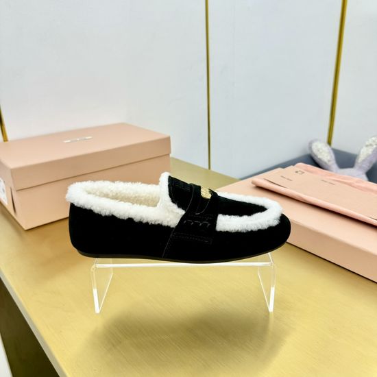 Miu Miu Comfortable Wool Lined Casual Slip-on Loafers