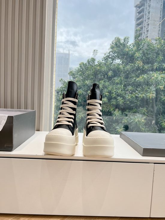 Rick Owens Full Grain Leather High Top Lace-up Casual Sneakers