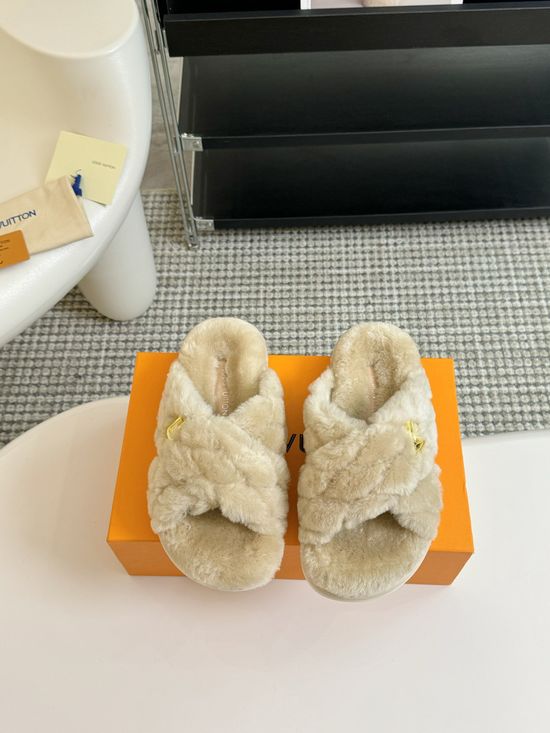 Louis Vuitton Thick-soled Diamond-studded Wool Slippers