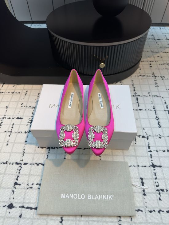 Manolo Blahnik Comfortable Satin High Heels with Crystal Buckle for Banquets