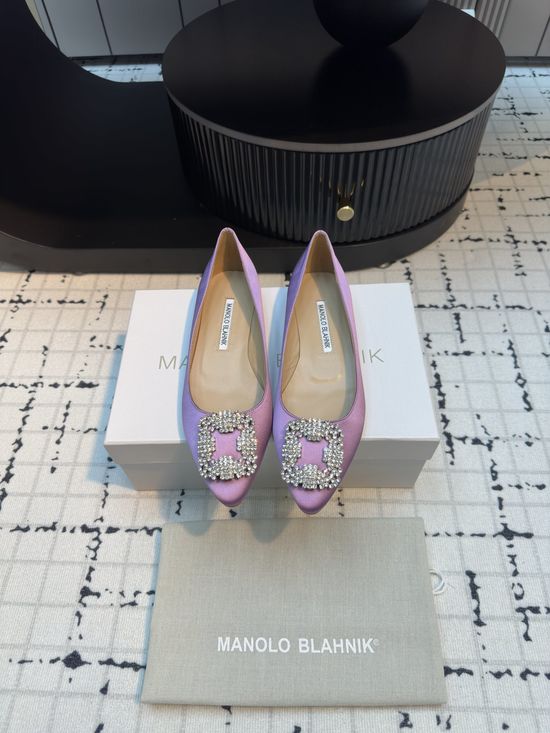 Manolo Blahnik Comfortable Satin High Heels with Crystal Buckle for Banquets