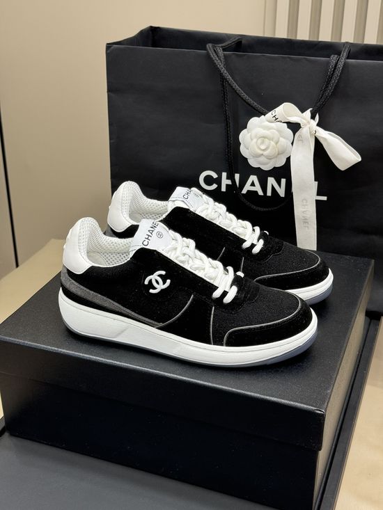 Chanel Contrast Panel Casual Sneakers with Non-slip Sole