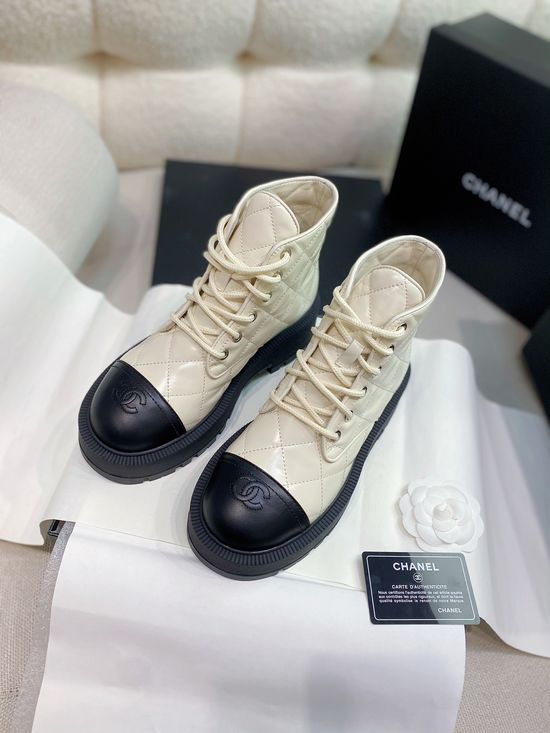 Chanel Vintage Quilted Lace-up Mid-heel Ankle Boots