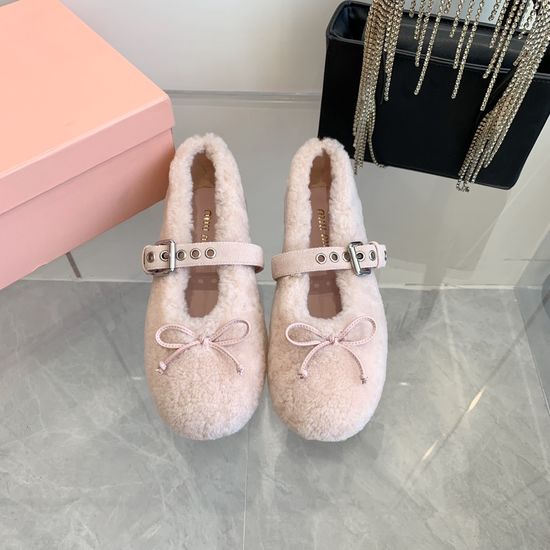 Miu Miu Plush Loafers Comfortable Upper Soft Sole Casual Shoes