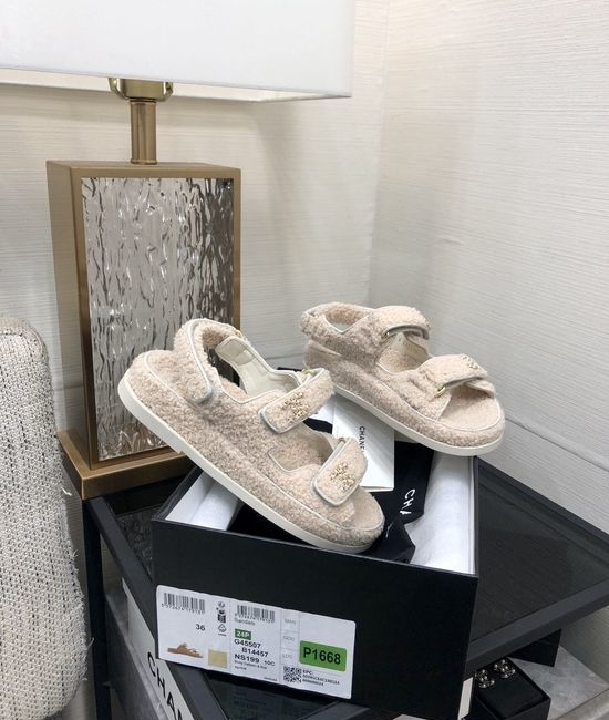 Gucci Top Quality Fuzzy Velcro Slip-On Sandals
