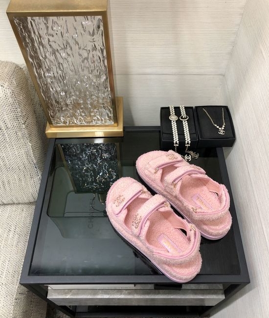 Gucci Top Quality Fuzzy Velcro Slip-On Sandals