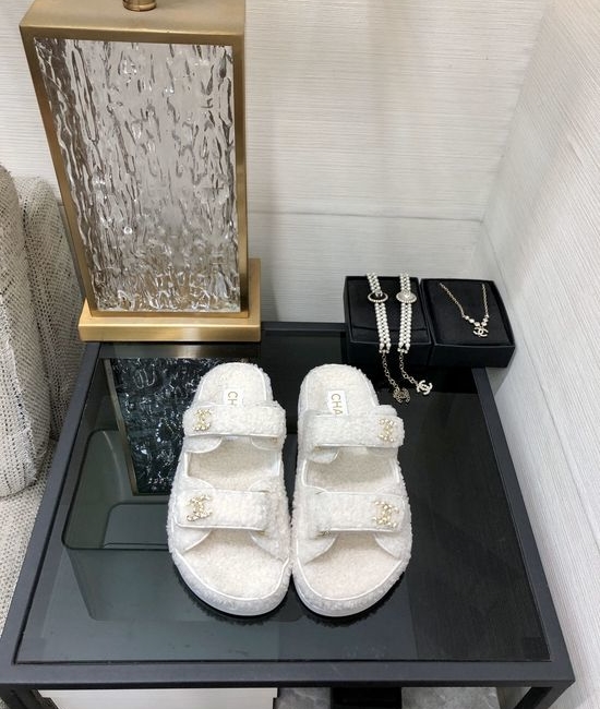 Gucci Top Quality Fuzzy Velcro Slip-On Sandals