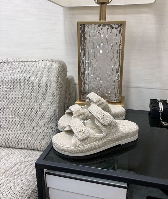 Gucci Top Quality Fuzzy Velcro Slip-On Sandals