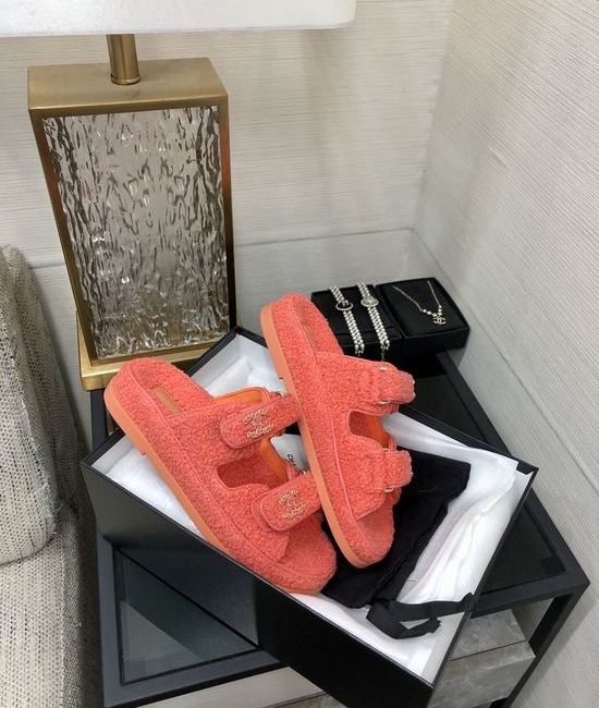 Gucci Top Quality Fuzzy Velcro Slip-On Sandals