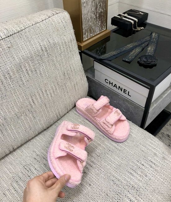 Gucci Top Quality Fuzzy Velcro Slip-On Sandals