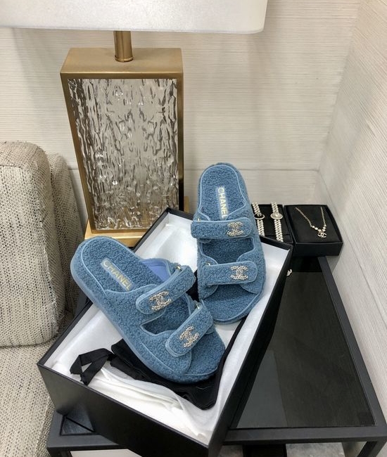 Gucci Top Quality Fuzzy Velcro Slip-On Sandals
