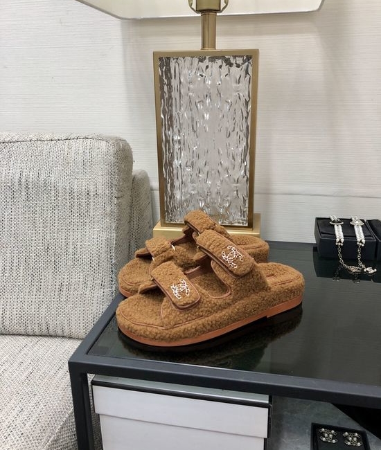 Gucci Top Quality Fuzzy Velcro Slip-On Sandals