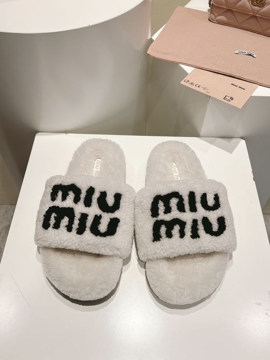 Miu Miu Fur Detail Fashion Casual Shoes Genuine Leather Material