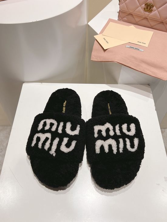 Miu Miu Fur Detail Fashion Casual Shoes Genuine Leather Material