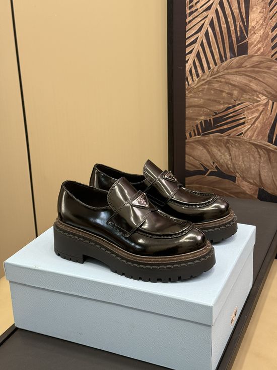 Prada Thick Sole Leather Loafers Comfortable Non-slip Casual Shoes