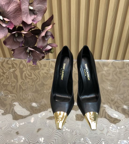 Yves Saint Laurent Sophisticated High Heel Shoes with Metal Buckle