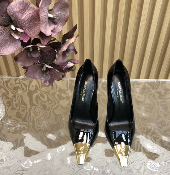 Yves Saint Laurent Sophisticated High Heel Shoes with Metal Buckle